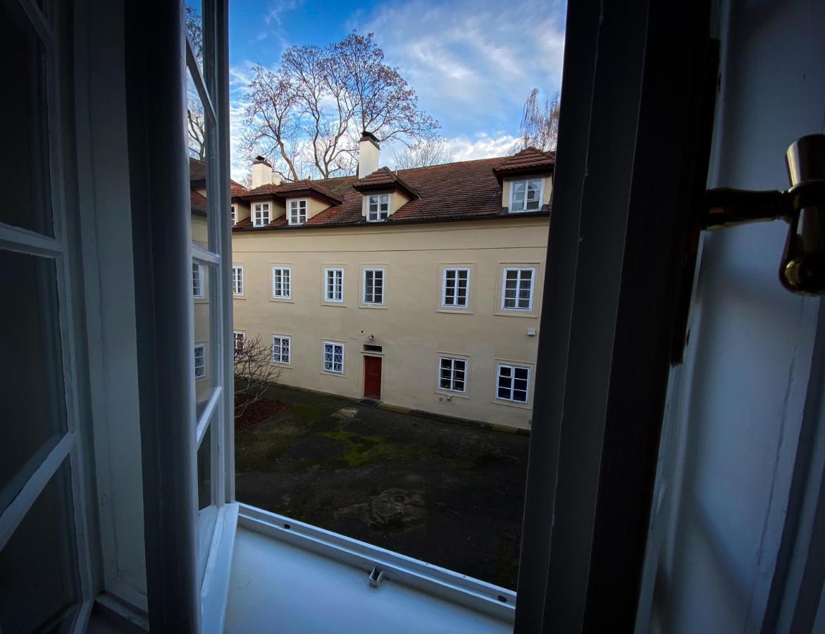 Appartement Utulny Byt Pod Prazskym Hradem à Prague Extérieur photo